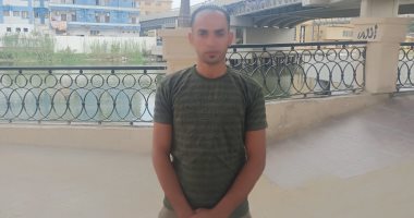 محافظ المنوفية يكرم شابا عثر على 600 ألف جنيه وأعادها رغم ظروفه الصعبة.. صور