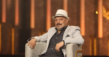 عمرو عبد الجليل يبدأ تصوير "فيلم تجارى" بإحدى الفيلات على الصحراوى