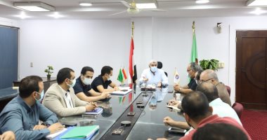 رئيس شركة مياه المنيا يلتقي شركات المقاولات للتعرف علي نسب تنفيذ المشروعات