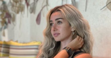 هنا الزاهد تحصل على الإقامة الذهبية من الإمارات 