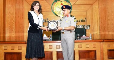 وزيرة الهجرة تلتقى دارسى درجة الزمالة بكليتى الدفاع الوطنى والحرب العليا