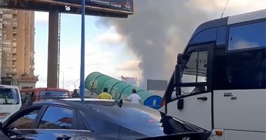زحام شديد بكورنيش الإسكندرية إثر الحريق الهائل فى مطعم جليم 