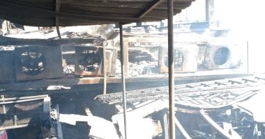 آثار دمار مطعم شهير بالإسكندرية بسبب حريق هائل التهم جميع محتوياته.. لايف