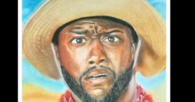 قارئ يبرز موهبتة فى رسم الوجوه بعدد من الصور