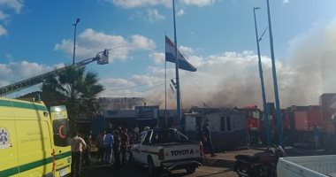 محافظ الإسكندرية: رفع درجة الاستعداد ومتابعة كافة تداعيات حريق جليم.. صور