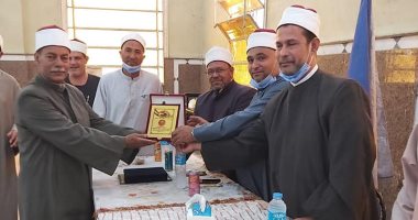 أوقاف التل الكبير بالإسماعيلية تكرم رموزها من الأئمة والعمال.. صور