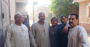 خد تحويشة العمر وهرب.. موظف بريد يستولى على 10 ملايين جنيه من أموال العملاء.. الضحايا: كان يسجل المبالغ فى دفاتر التوفير ولم نشك فيه لحظة.. ونيابة الفشن تحقق فى البلاغات (فيديو)