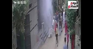 لحظات الرعب والصدمة.. سيدة تقتل نجار حرقا.. غرقته بنزين وأشعلته بالنار.. فيديو