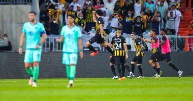 أحمد حجازي يسجل ويقود الاتحاد للفوز على الأهلي وتصدر الدورى السعودى