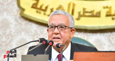 رئيس مجلس النواب: ملتزم بالعدالة المطلقة فى إعطاء الكلمة للأعضاء
