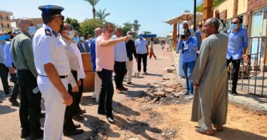 وزيرا السياحة والتنمية المحلية يتابعان آخر تجهيزات حفل افتتاح طريق الكباش الفرعونى.. ويتفقدان أعمال تطوير محيط مطار الأقصر.. وأمين الأعلى للآثار: نستعد لحفل عالمى يليق بالمحافظة لافتتاح طريق الكباش.. فيديو وصور