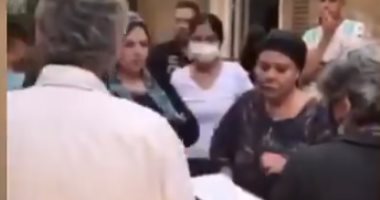 إسعاد يونس تكشف كواليس جديدة من تصوير مشاهدها فى فيلم 200 جنيه.. فيديو وصور