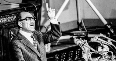 سعيد الشحات يكتب: ذات يوم.. 2 أكتوبر 1978..«السادات» يلقى أول خطاب له فى مجلس الشعب بعد توقيعه «اتفاقية كامب ديفيد» ويطالب بطرد النائب كمال أحمد لإصراره على مقاطعته