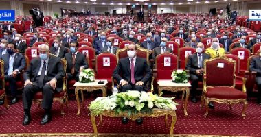 الرئيس السيسى يشاهد فيلما تسجيليا عن القضاء ومنظومة التقاضى فى مصر