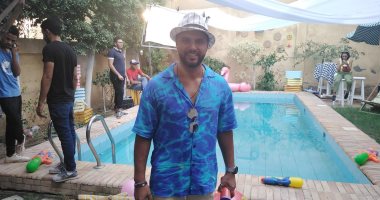 مايكى عضو فريق "إم تى إم" ينتهى من تصوير كليب "سموزى"