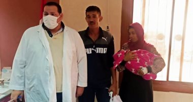 الصور الأولى للطفل المختطف من والدته فى مستشفى بالشرقية بعد عودته لحضنها