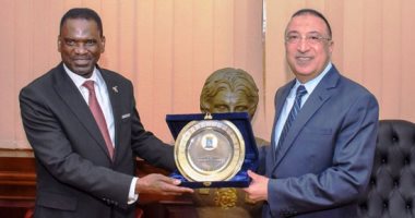 محافظ الإسكندرية يبحث مع سفير ناميبيا لدى القاهرة توطيد سبل التعاون.. صور