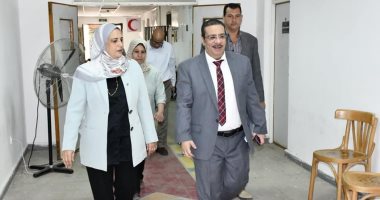 رئيس جامعة قناة السويس يعلن تنفيذ 3 برامج مميزة بكلية الطب البيطرى.. صور