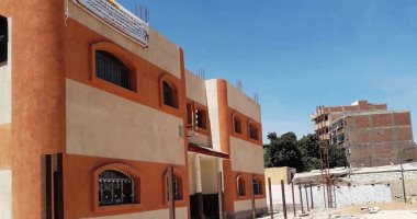 "حياة كريمة" تزين قرى محافظة سوهاج.. المبادرة تنفذ 40 مشروعا بقطاع الصحة و66 بقطاع الكهرباء و18 أخرى لمياه الشرب و92 للصرف الصحى و5 مراكز خدمات زراعية.. ورصد من 7 إلى 14 مليار جنيه لتنفيذ المشروعات.. صور