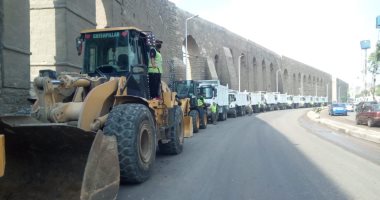 محافظة القاهرة ترفع 700 ألف متر مخلفات بمحيط سور مجرى العيون.. صور