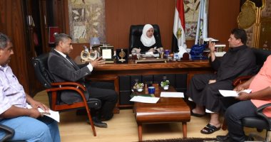 محافظ مطروح يتابع الاستعداد للمشاركة في معرض تراثنا.. صور
