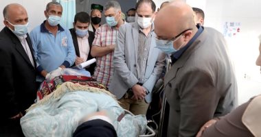 محافظ بنى سويف يطمئن على حالة 5 معلمين أصيبوا فى حادث مرورى