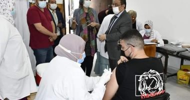 رئيس جامعة القناة: لن نسمح بدخول أى منتسب للحرم الجامعى دون تلقى لقاح كورونا