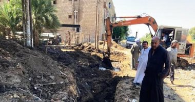 تركيب خط انحدار لمستشفى حميات إدفو لإنهاء مشكلة طفح الصرف الصحى
