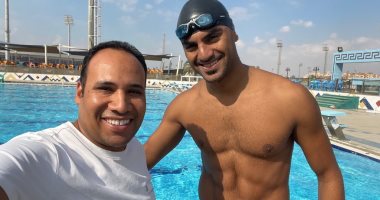 السباح العالمى سيد باروكى يكشف تفاصيل محاولته عبور قناة السويس الجديدة غدًا لدخول موسوعة جينيس: أستعد للسباحة لأكثر من 30 كيلو مترا بزعانف "مونو" لأول مرة بين قارتى آسيا وأفريقيا بروح انتصار أكتوبر.. فيديو وصور