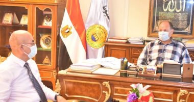 حياة كريمة بأسيوط.. المحافظ يناقش الموقف التنفيذى لـ316 مشروعا بمنفلوط وديروط