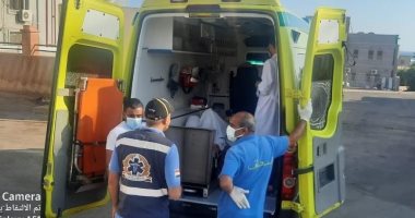 إصابة 5 أشخاص فى حادث تصادم ميكروباص سياحة مع نقل بطريق الغردقة - غارب