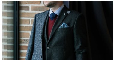 5 أخطاء يرتكبها الرجال عند تنسيق أزيائهم.. اعرف ازاى تختار طول البليزر 