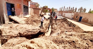 "حياة كريمة" مشروعات تنمية بلا حدود فى قرى أسوان.. 11.5 مليار جنيه لتنفيذ 622 مشروع داخل 100 قرية جنوب مصر.. المدارس ورفع كفاءة الطرق ومحطات الصرف أبرز مشروعات نصر النوبة.. والمحافظ: مبادرة عظيمة لا مثيل لها