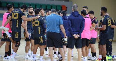 جماهير الزمالك فى السعودية تحفز فريق اليد قبل مواجهة برشلونة