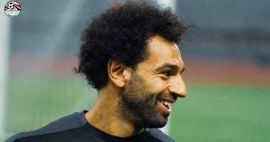 ماذا يفعل محمد صلاح في الظهور الأول مع مدربى الفراعنة قبل لقاء ليبيا؟