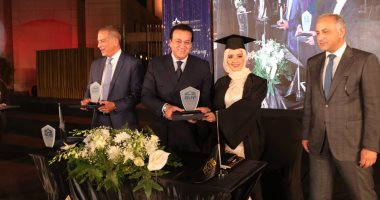 وزير التعليم العالى يشهد احتفال جامعة النهضة بتخريج دفعة جديدة من طلابها