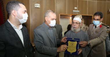 محافظ كفر الشيخ يكرم أبطال نصر أكتوبر من أبناء المحافظة.. صور 