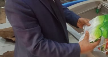 "تموين الإسكندرية" تضبط سلعا غذائية منتهية الصلاحية بأحد المطاعم