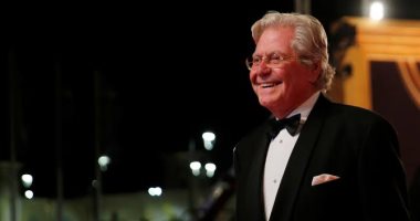 حسين فهمي يحصد تكريم إنجاز العمر بمهرجان الأقصر للسينما الأفريقية