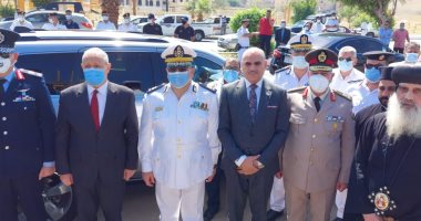 محافظ الأقصر ومدير الأمن يضعان إكليل الزهور على النصب التذكارى بذكرى نصر أكتوبر.. فيديو