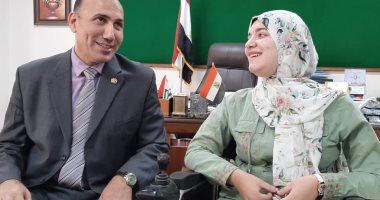 يارا.. أول معيدة من مرضى ضمور العضلات حصلت على امتياز بتجارة الزقازيق "فيديو"