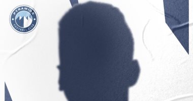 بيراميدز يشوق متابعيه بصورة مبهمة لصفقته الجديدة.. هل يكون الكرتي؟