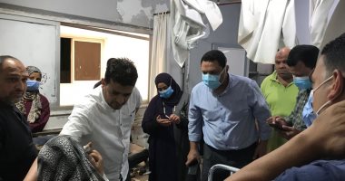 وكيل "صحة المنوفية" يزور المصابين بحادث تسريب غاز أحد المنازل