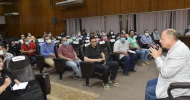 محافظ أسيوط: فتح 26 قاعة جديدة بالمدارس للتقديم في رياض الأطفال "kg1"