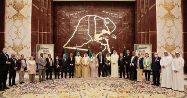 هيام الطباخ توضح دور الشباب المصرى في عملية التنمية والحياة السياسية