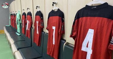 شاهد غرفة ملابس منتخب مصر وجاهزية ملعب برج العرب قبل مواجهة ليبيا
