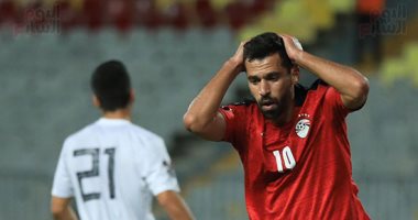 فيديو .. عبد الله السعيد يهدر أول فرص منتخب مصر 