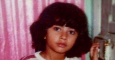 زى القمر من يومها.. روبى فى صور نادرة من طفولتها بعيد ميلادها الـ40