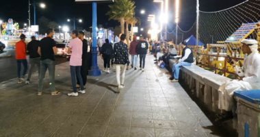 جولة بكورنيش مطروح.. أجواء خريفية هادئة وتراجع عدد المصطافين (فيديو وصور)