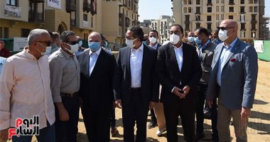 رئيس الوزراء يتفقد أعمال تطوير بحيرة عين الصيرة  